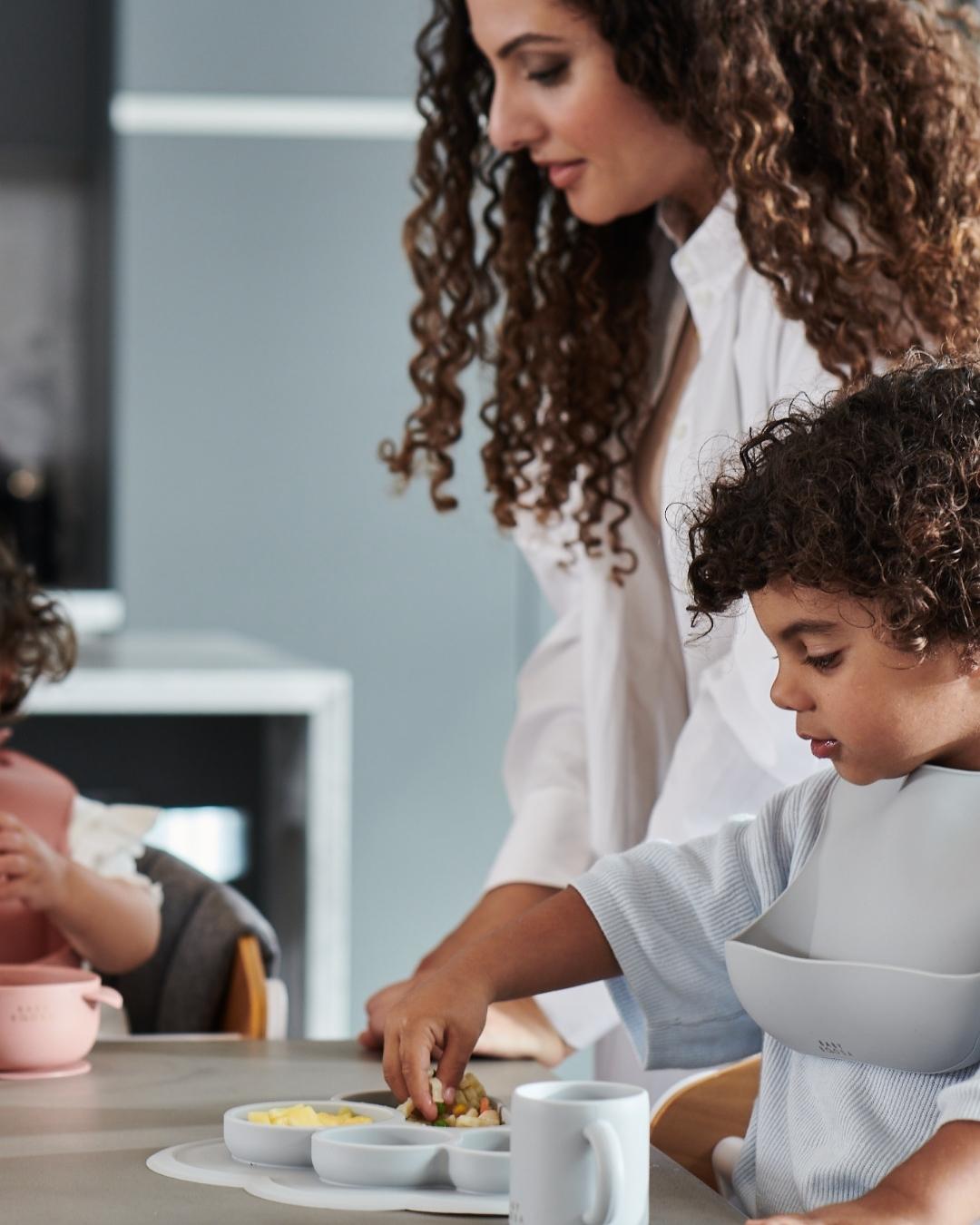 Weaning Cloud Plate Mat | Grippy Suction | Non-slip | Catch-food | Side scoops | Easy clean (Dusky Rose)