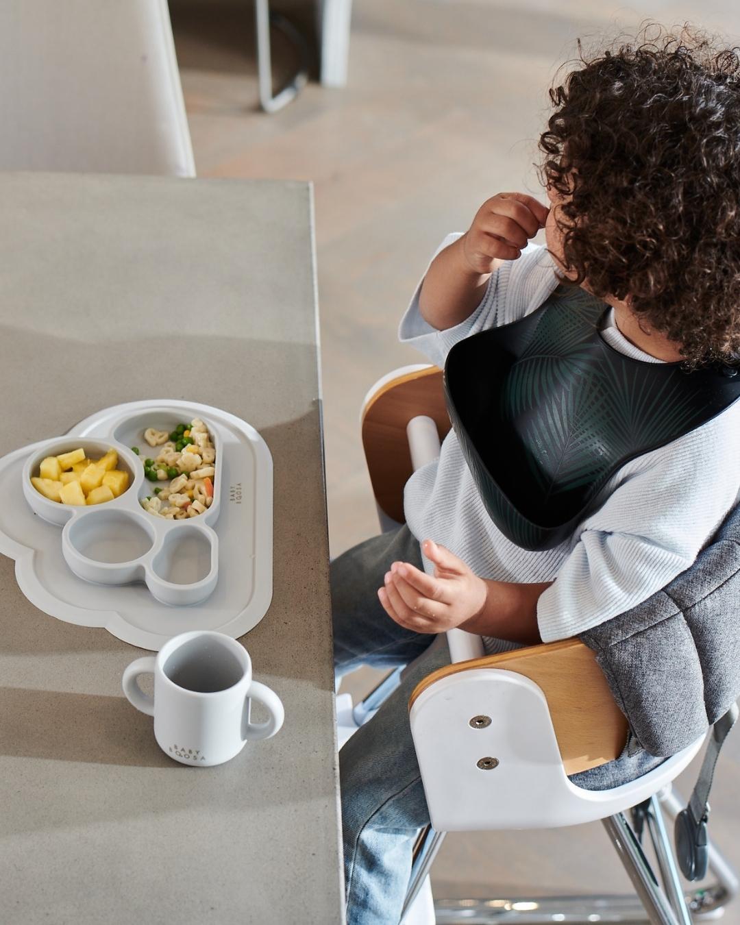 Weaning Cloud Plate Mat | Grippy Suction | Non-slip | Catch-food | Side scoops | Easy clean (Concrete Grey)