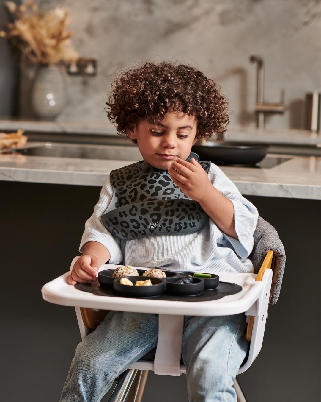 Weaning Cloud Plate Mat | Grippy Suction | Non-slip | Catch-food | Side scoops | Easy clean (Milano Black)