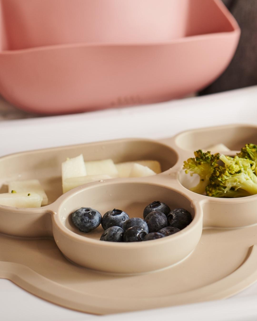 Weaning Gift Set | Luxe Silicone | All you need Essentials | Mess-Free | Grippy non-slip suction | Easy Clean | Dentist Developed (Salted Caramel) - £80 Value